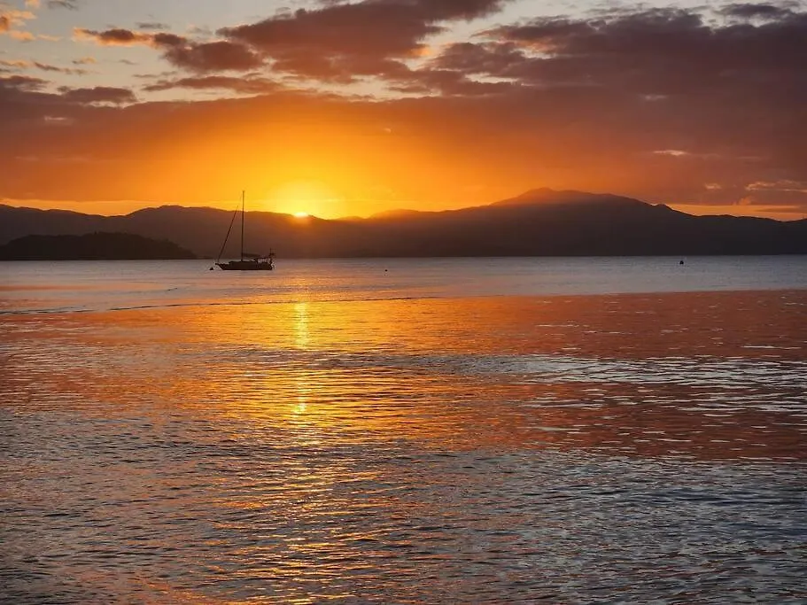 Apartamento Pe Na Areia E Com Vista Linda Florianopolis 0*,  Brazil